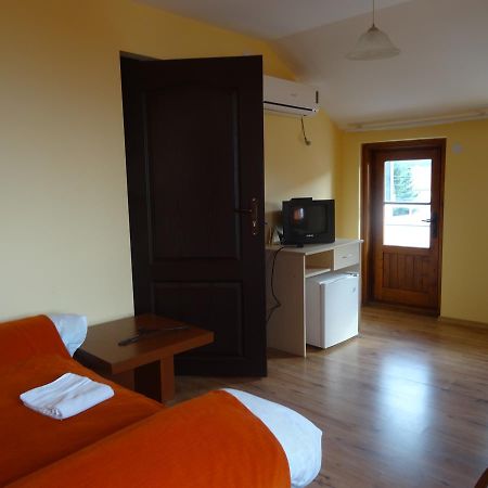 Family Hotel Rose Pavel Banya Exterior foto