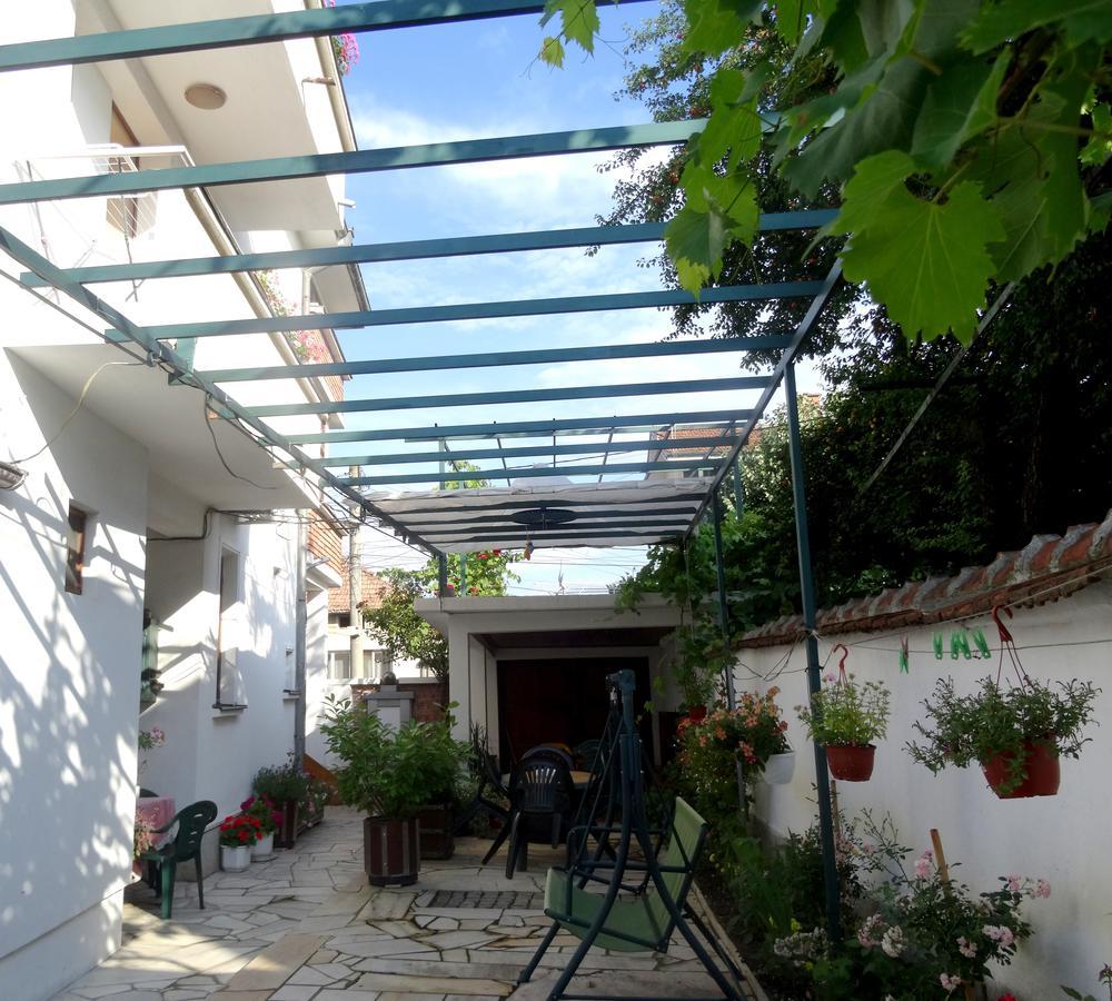 Family Hotel Rose Pavel Banya Exterior foto