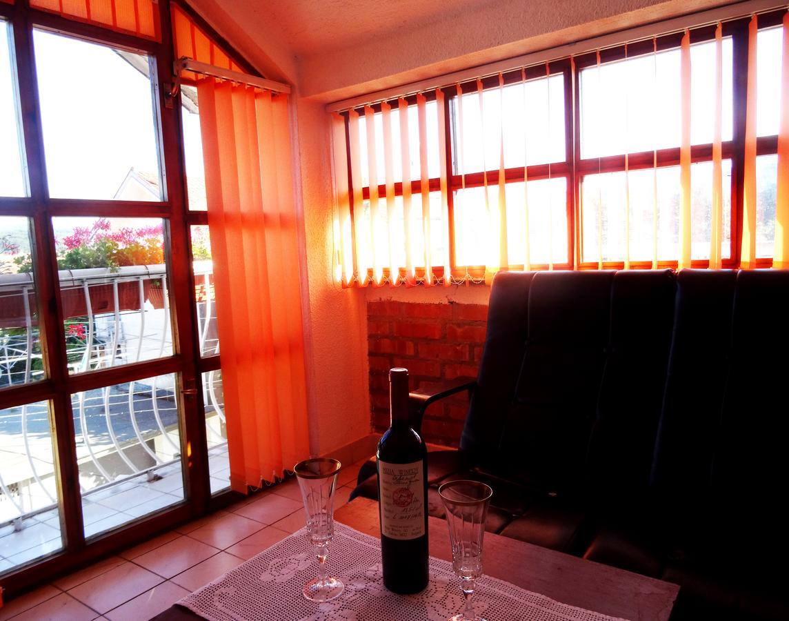 Family Hotel Rose Pavel Banya Exterior foto