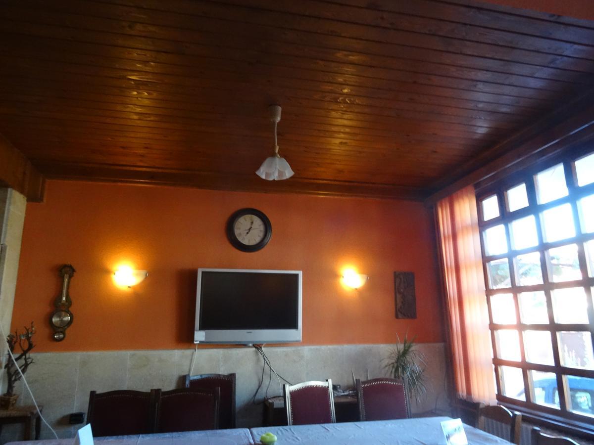Family Hotel Rose Pavel Banya Exterior foto